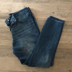 MOSSIMO // Hi Rise Destroyed Denim Jegging